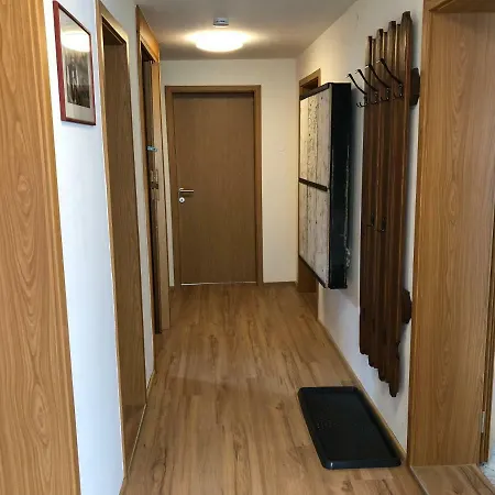 Haus Neue Heimat アパート *
